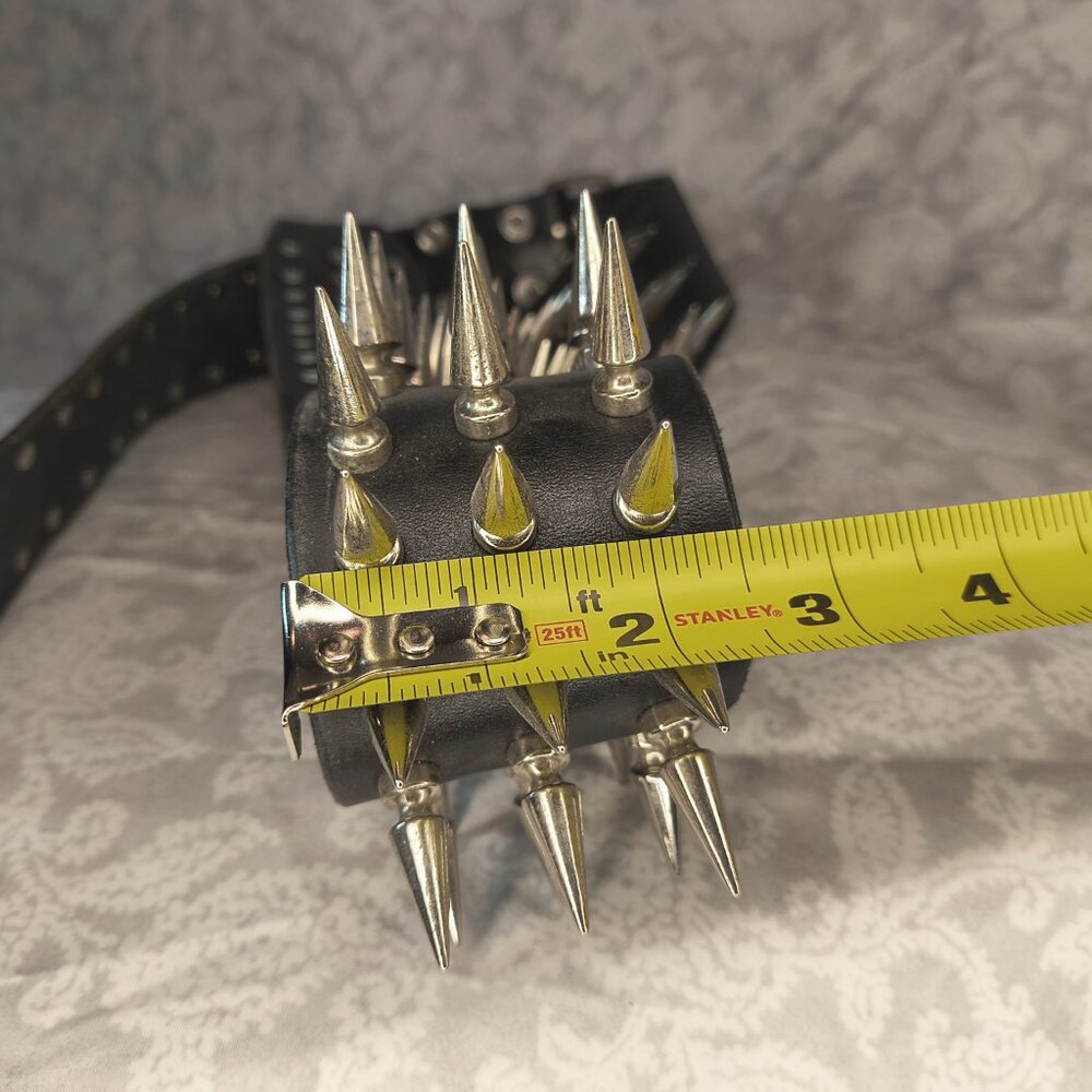 Handmade leather 2.5" with 3 row 1" spike Metal Devastation custom guitar strap - Picture 7 of 11